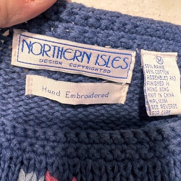 Northern Isles hand embroidered ramie sweater size medium - Picture 4 of 7